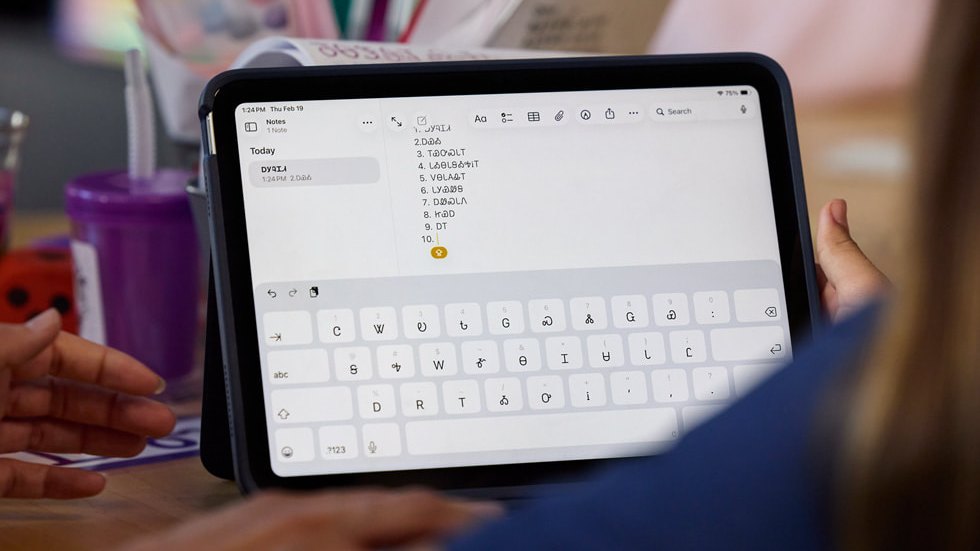 切罗基语学校把 iPad 和 Mac 接进课堂，语言传承一路延伸到播客和编程