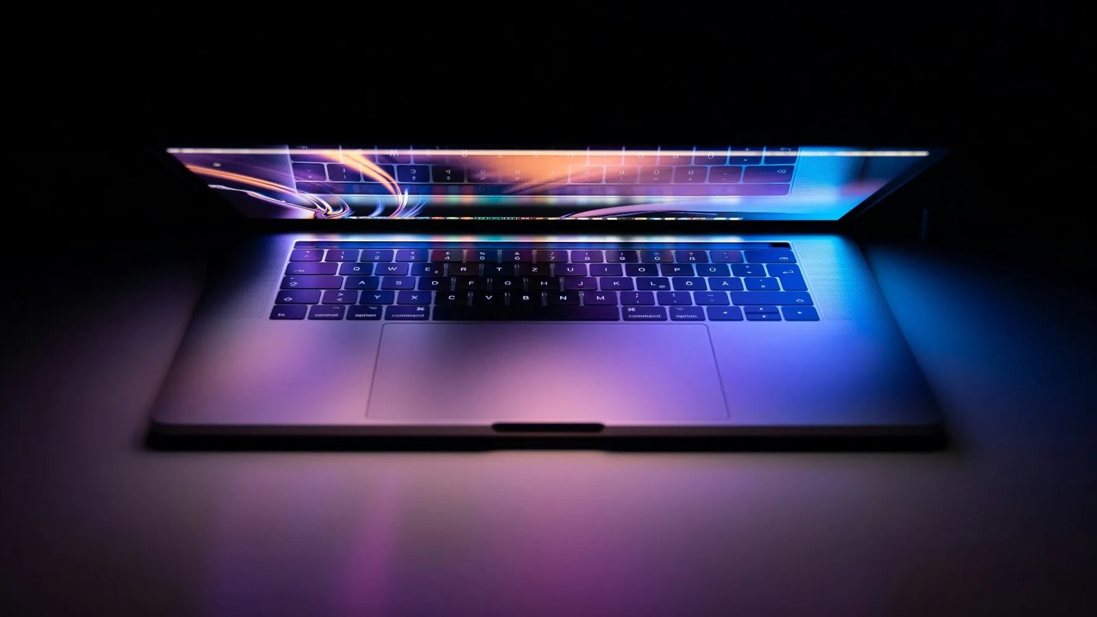 MacBook 产品示意图