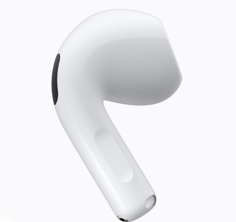 AirPods 5 与无线充电盒