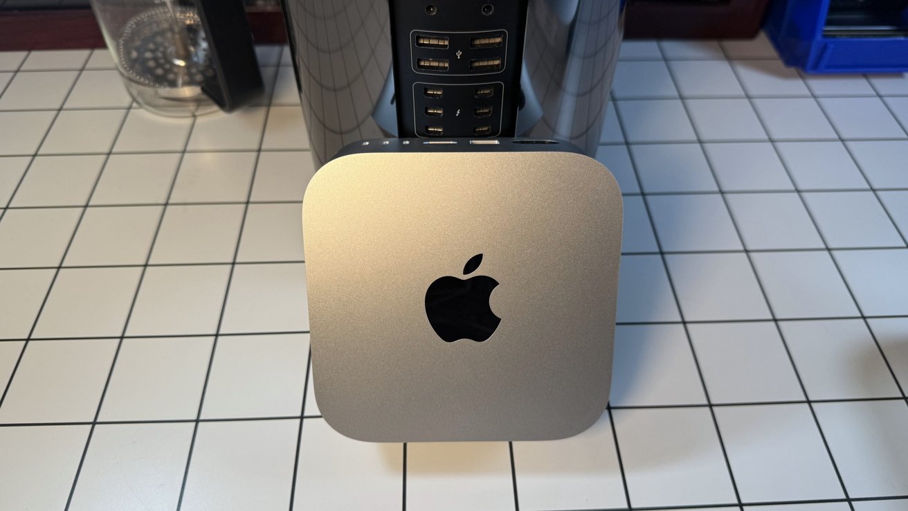 Mac mini 机身与接口