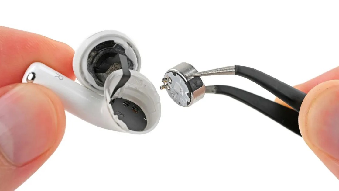 AirPods 5 拆解